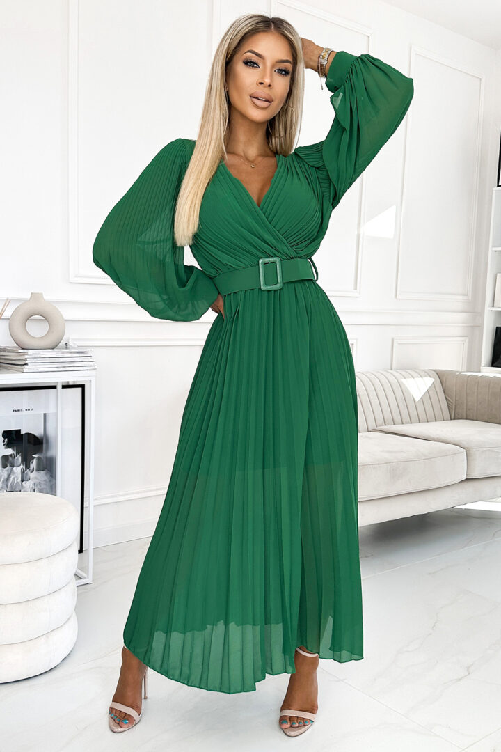 Pleated dress with belt, green
