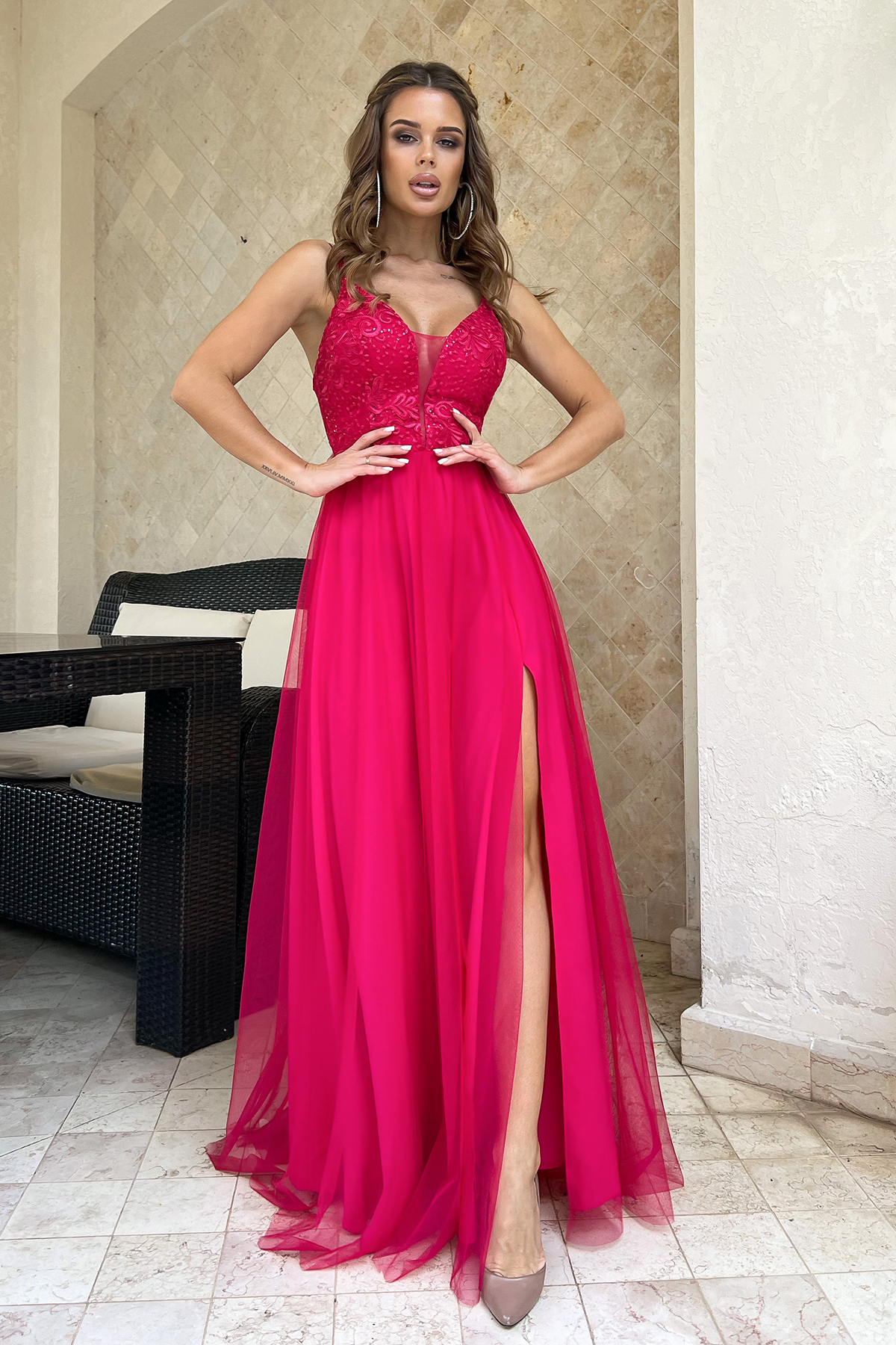 Peenikeste õlapaeltega maksikleit, roosa