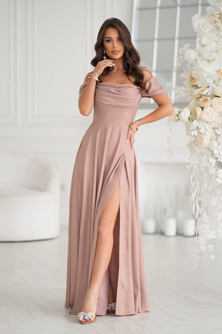 Romantiline maksikleit, pruun