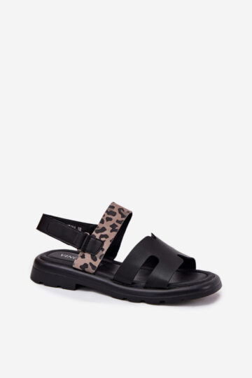 Sandaalid, must