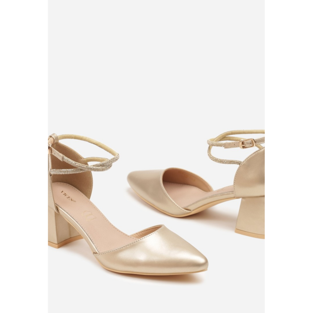 Heeled shoes, gold