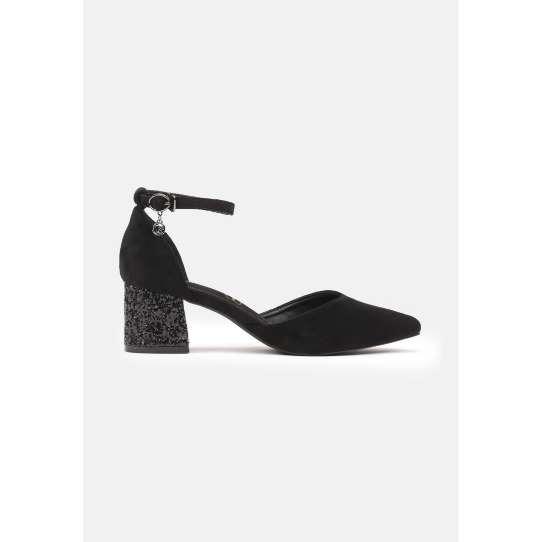 Heeled shoes, black