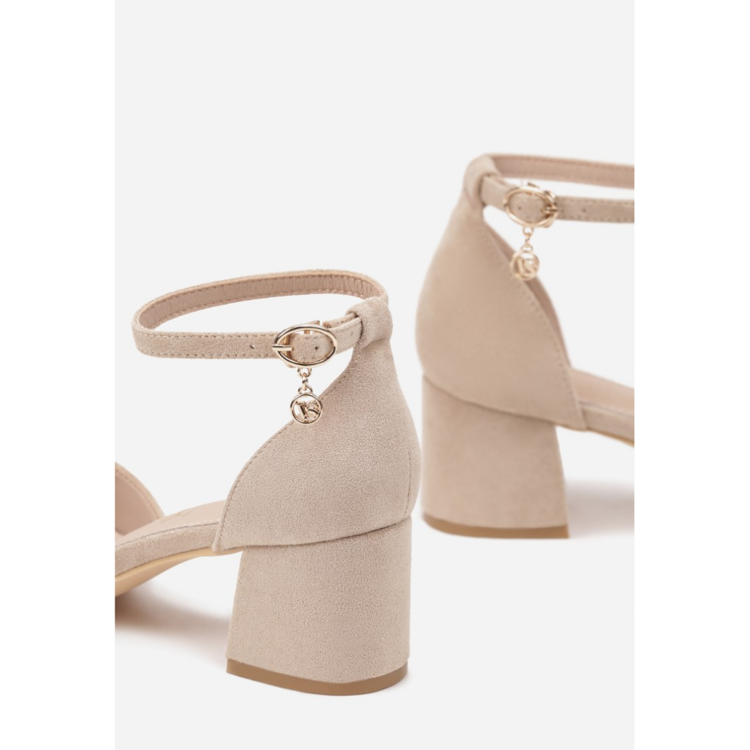 Heeled shoes, beige