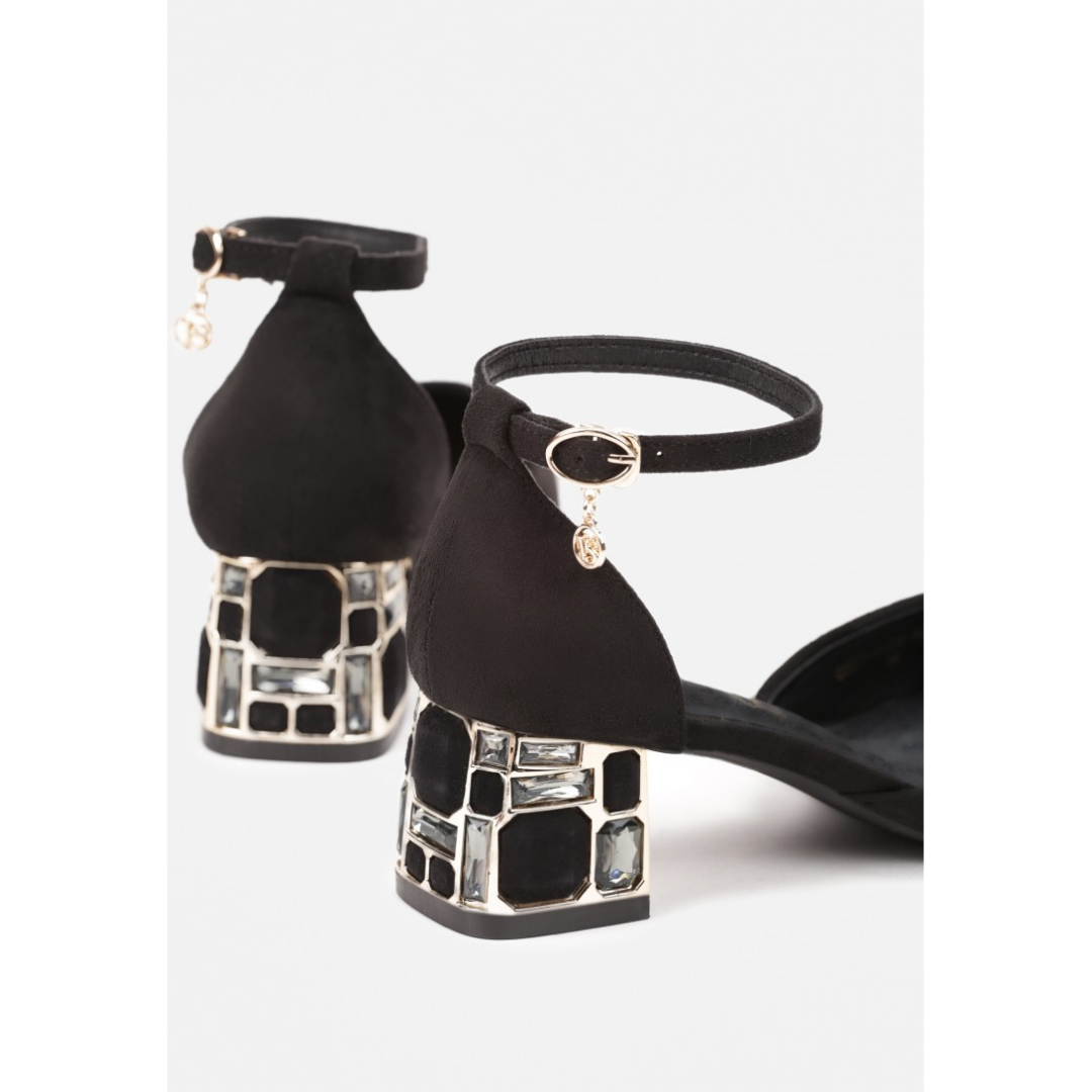 Heeled shoes, black