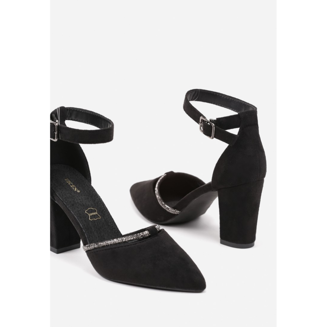 Heeled shoes, black