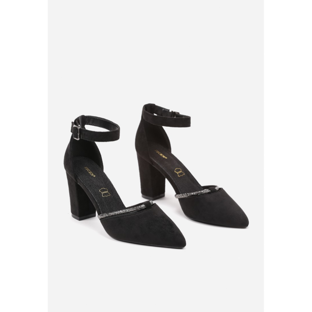 Heeled shoes, black