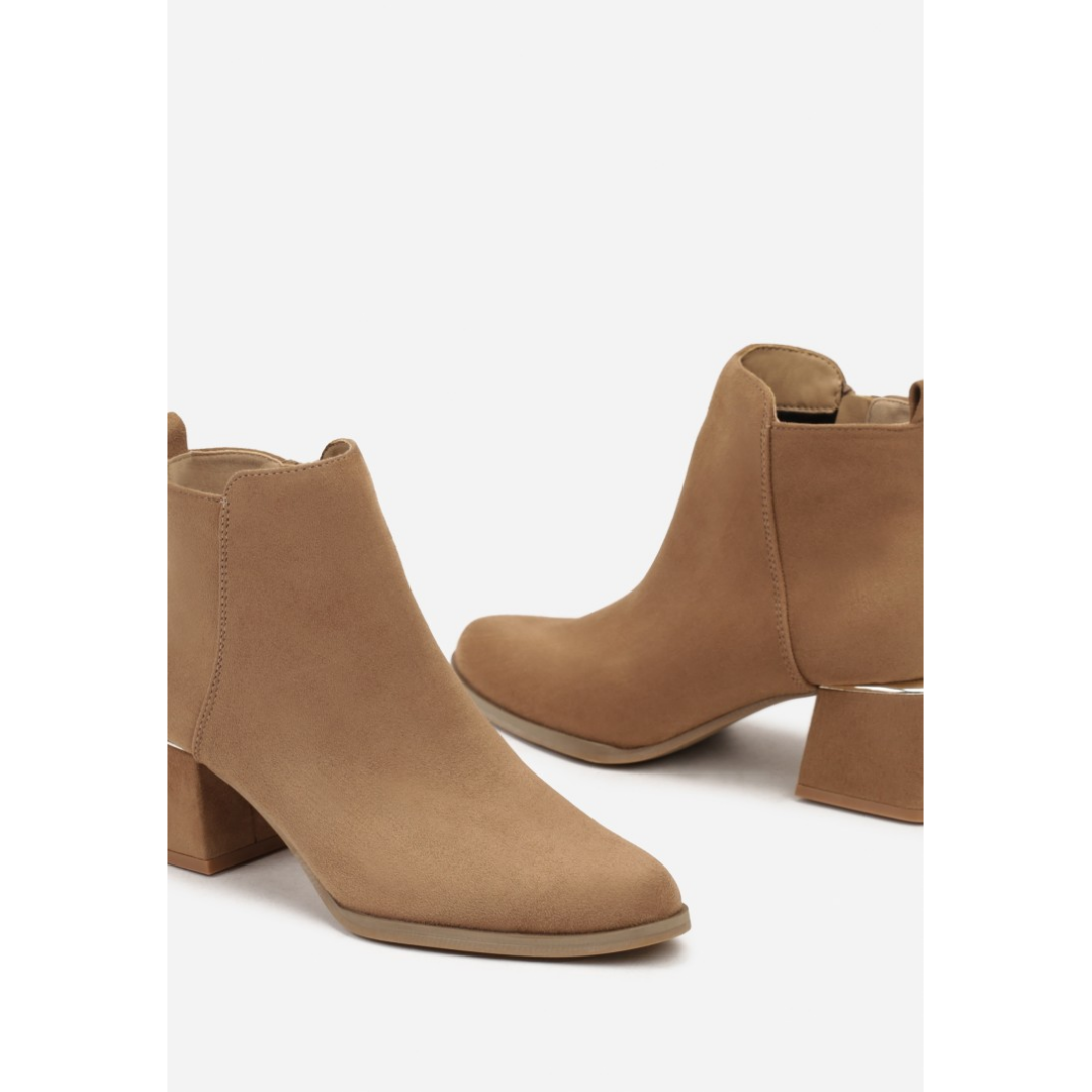 Heeled boots, beige