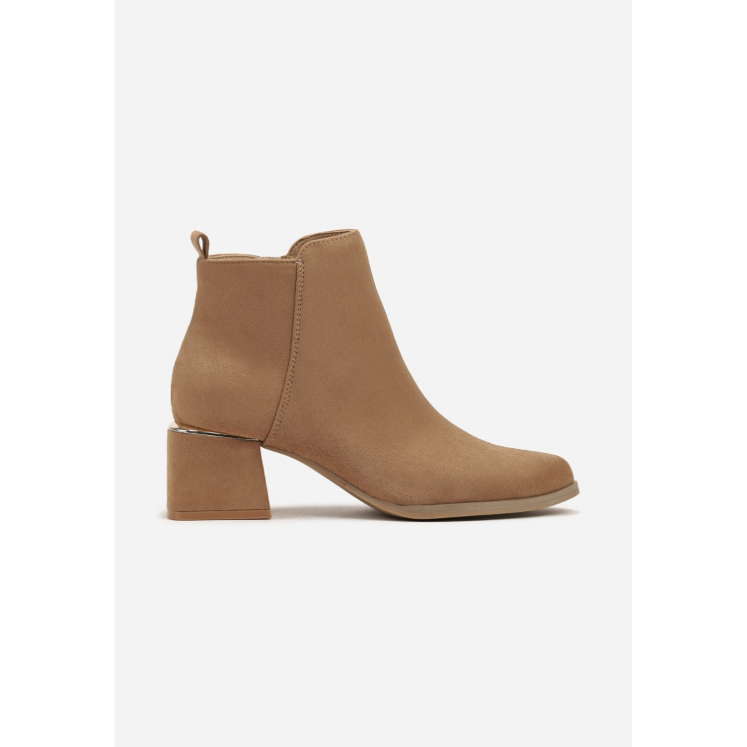 Heeled boots, beige