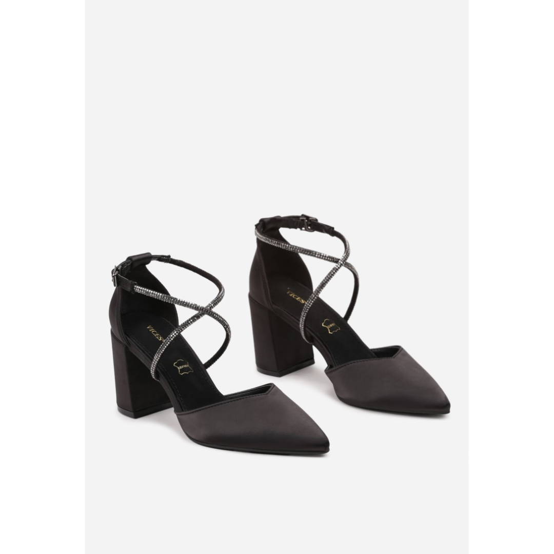 Heeled shoes, black