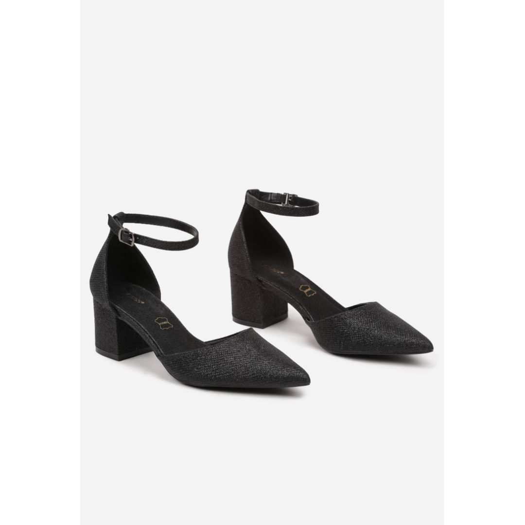 Heeled shoes, black