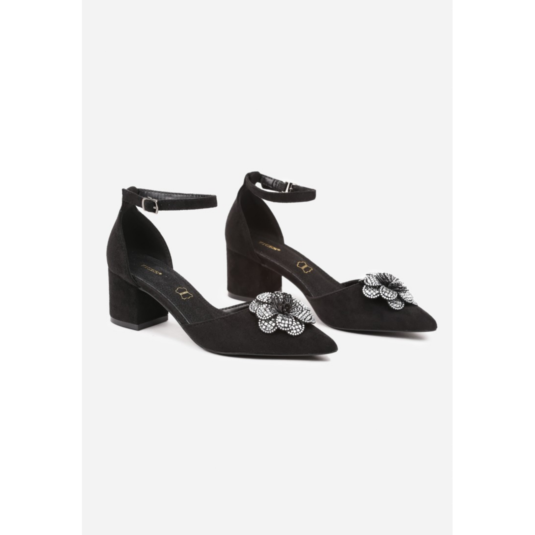 Heeled shoes, black