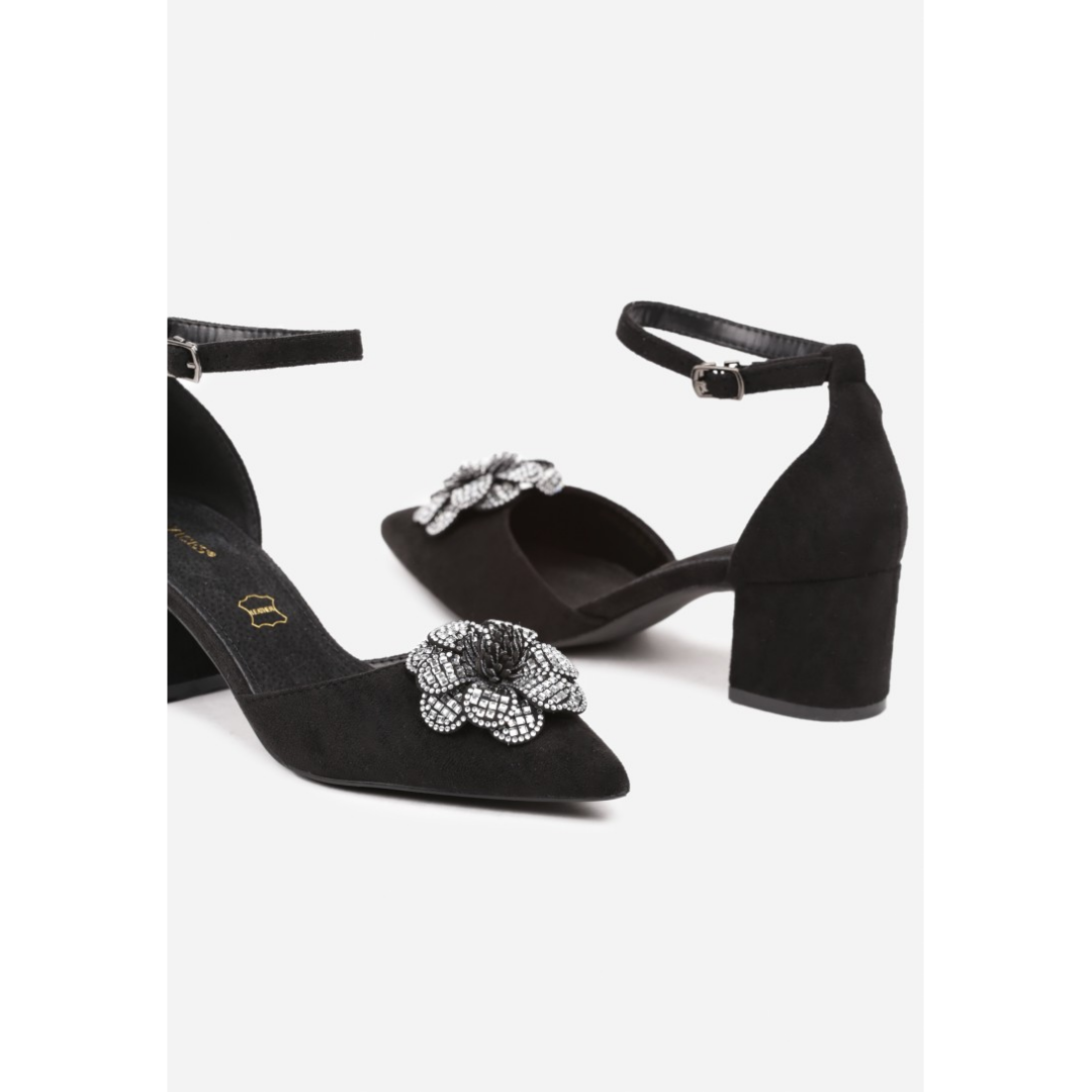 Heeled shoes, black