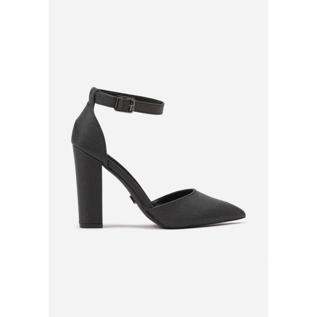 Heeled shoes, black