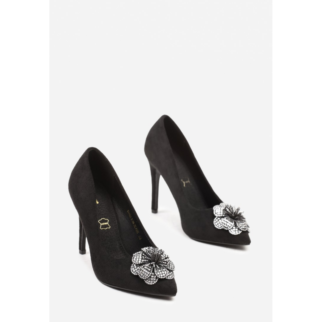 Heeled shoes, black