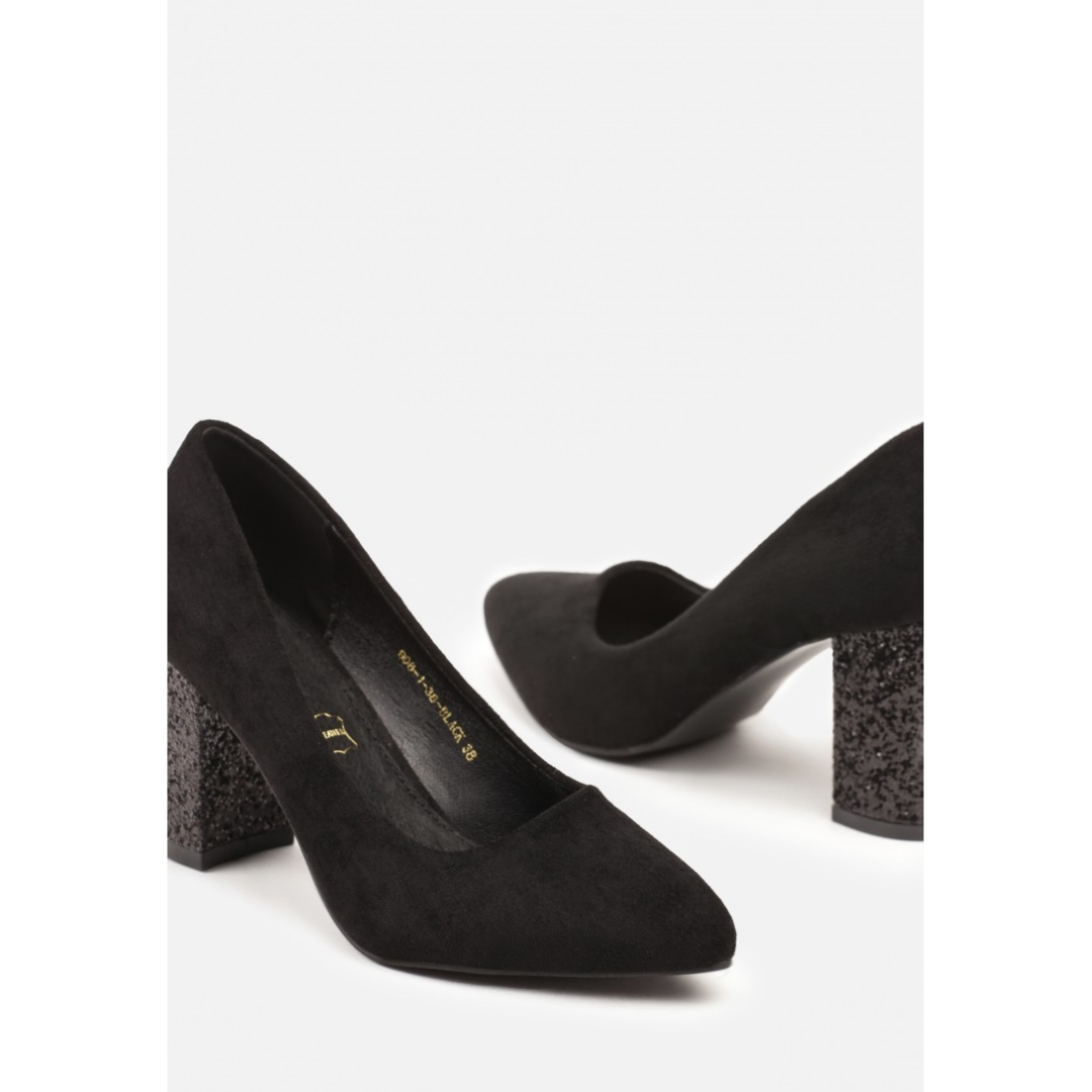 Heeled shoes, black