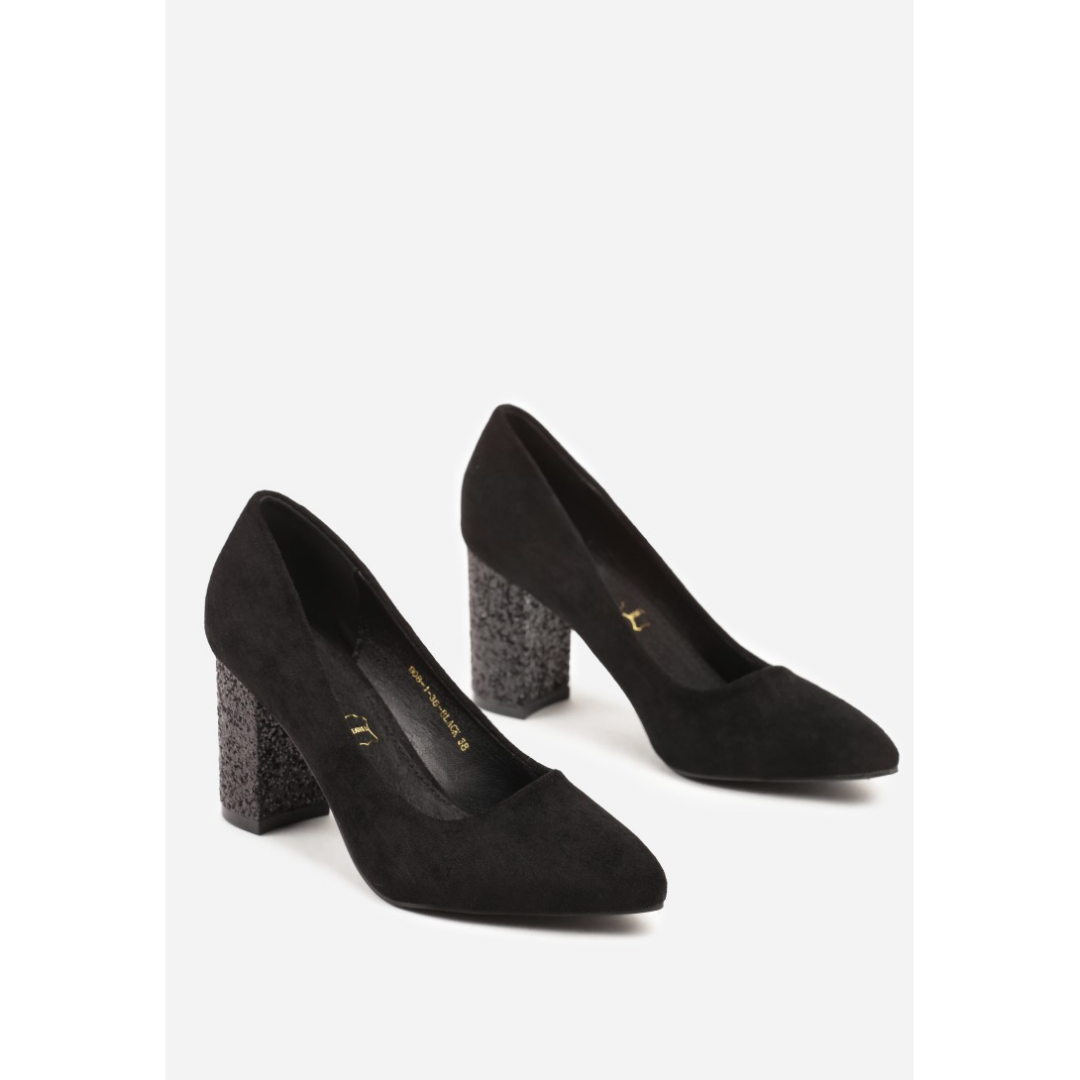 Heeled shoes, black