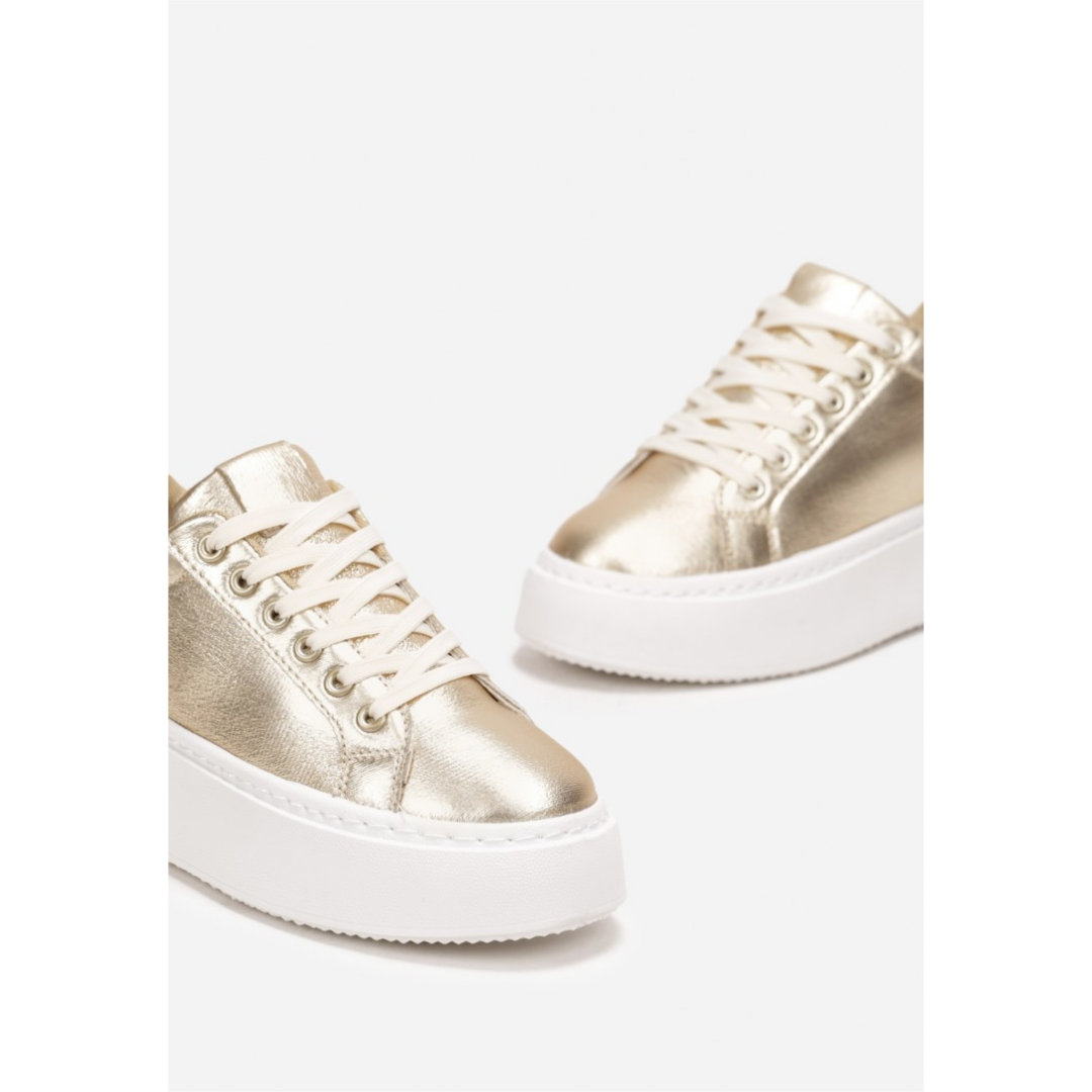 Sneakers, gold