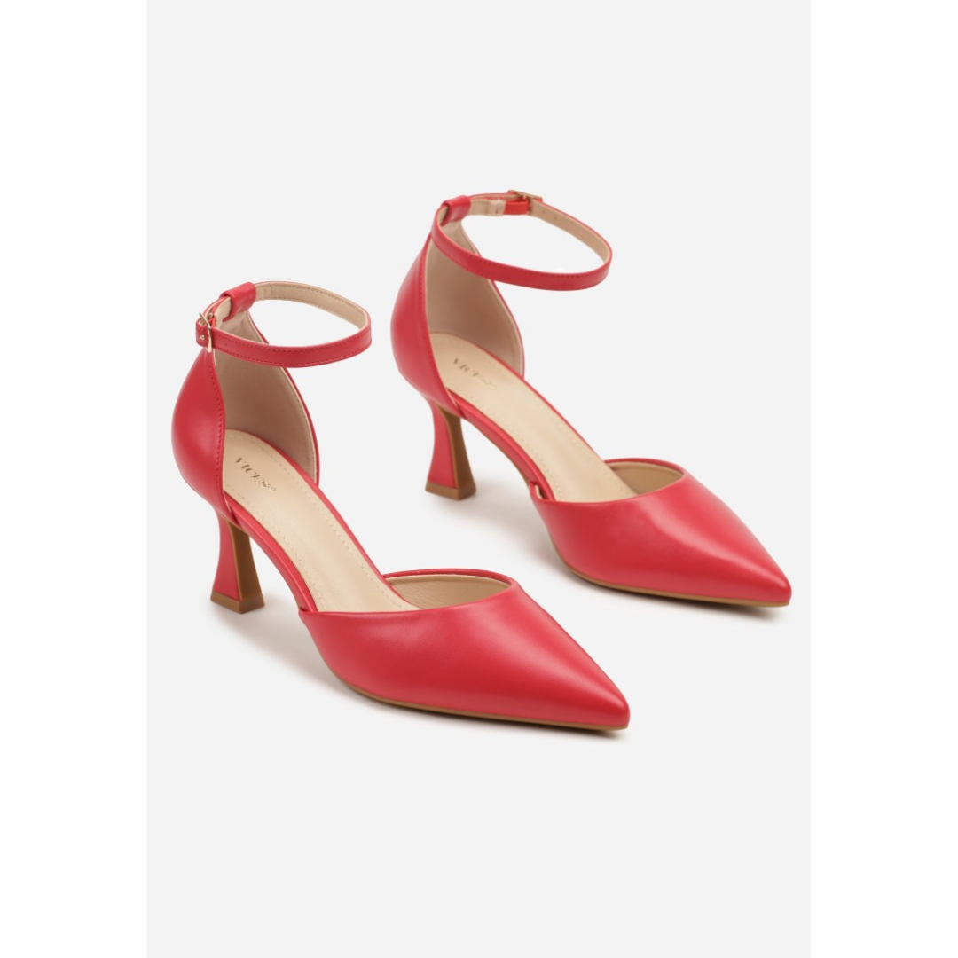 Heeled shoes, red