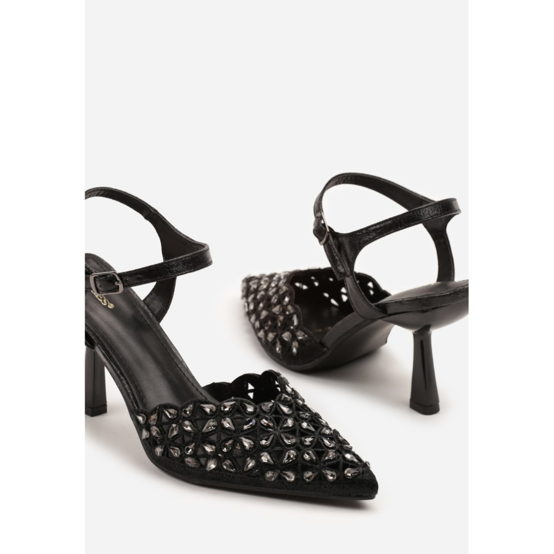 Heeled shoes, black