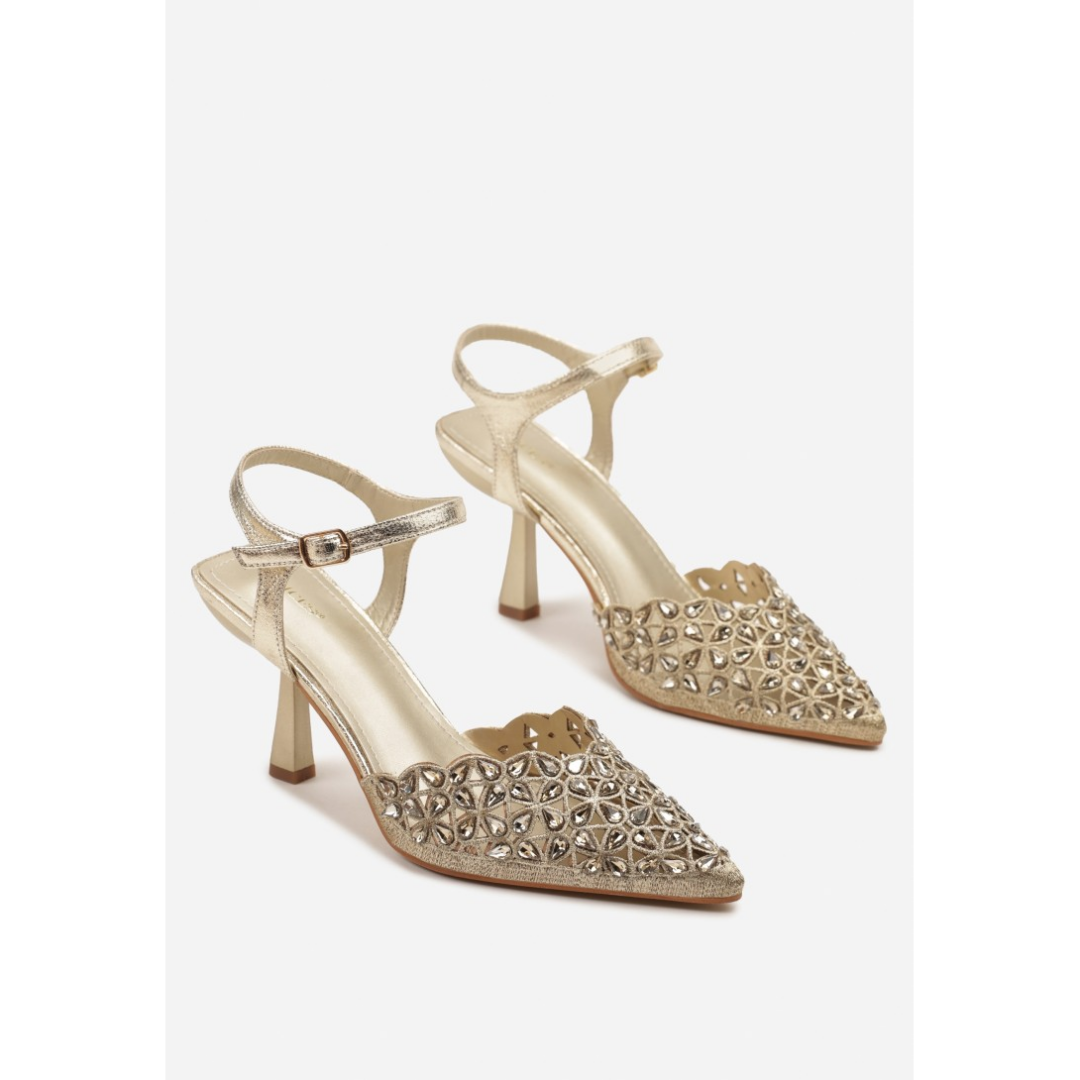 Heeled shoes, gold