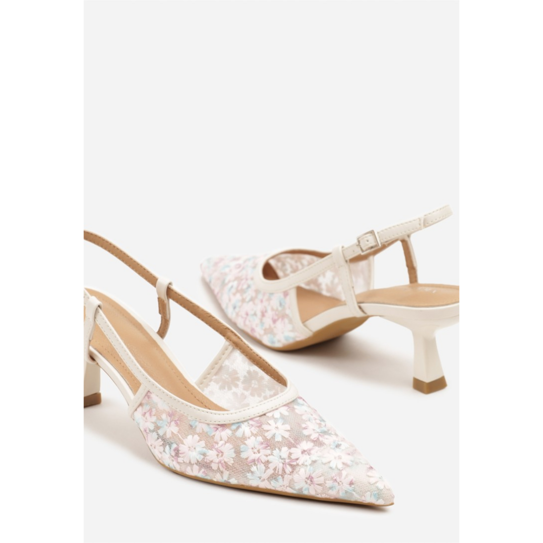 Heeled shoes, beige