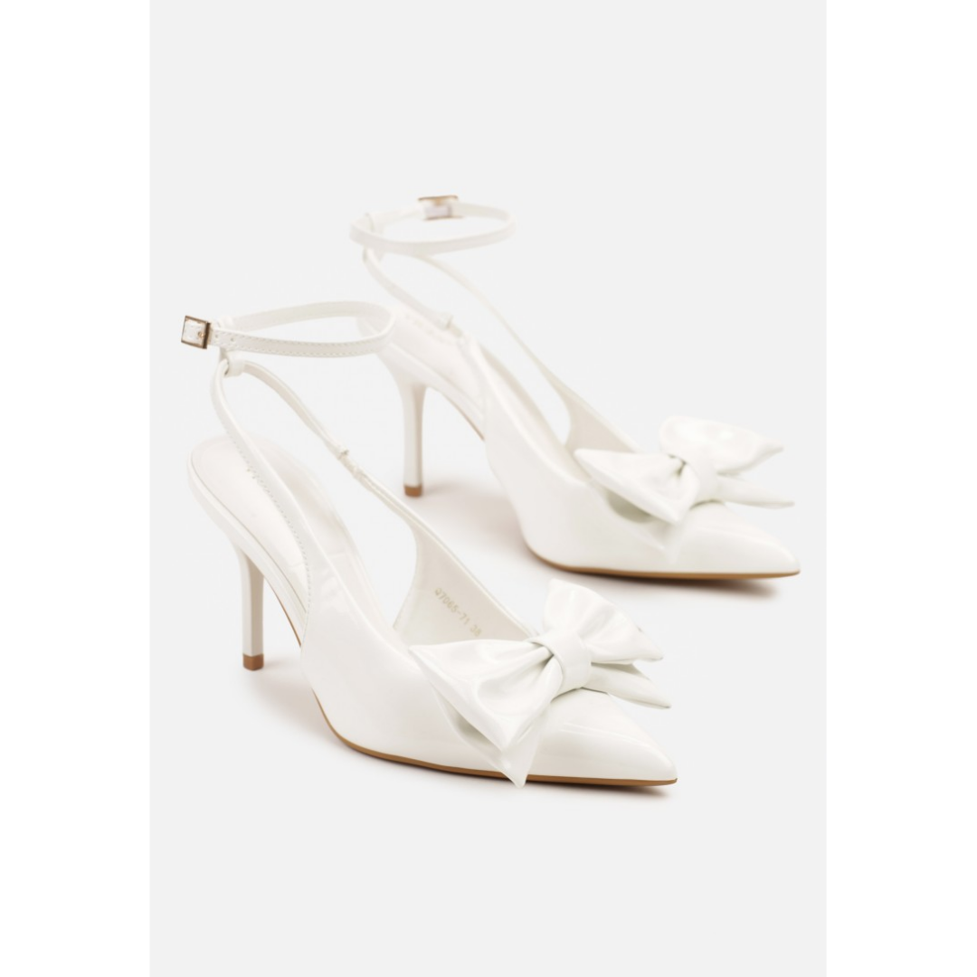 Heeled shoes, white