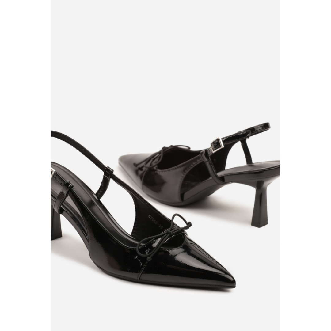 Heeled shoes, black