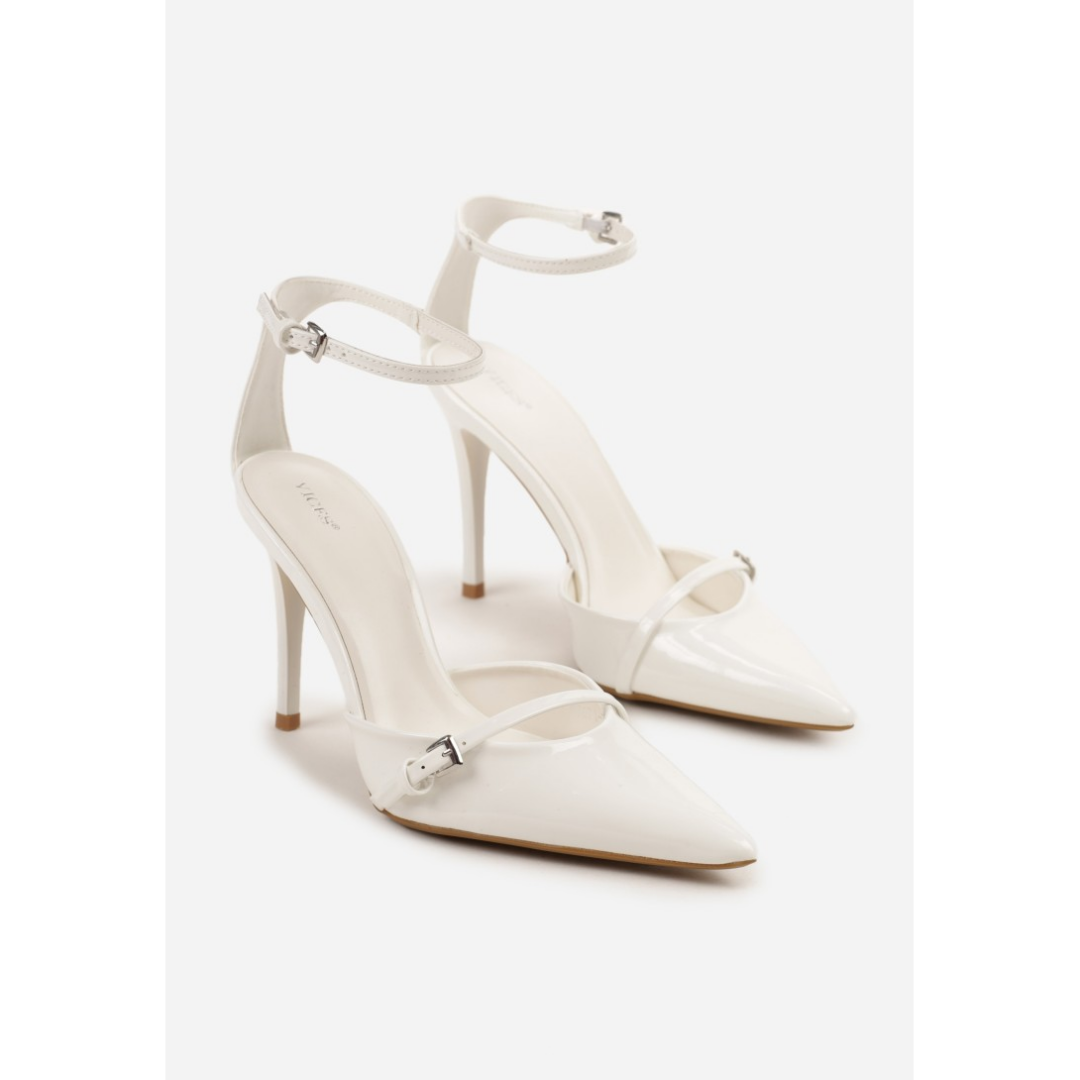 Heeled shoes, white