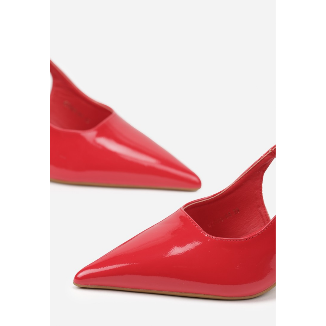 Heeled shoes, red