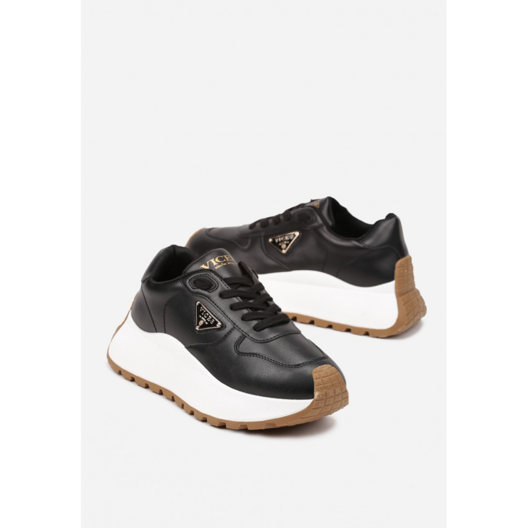 Sneakers, black