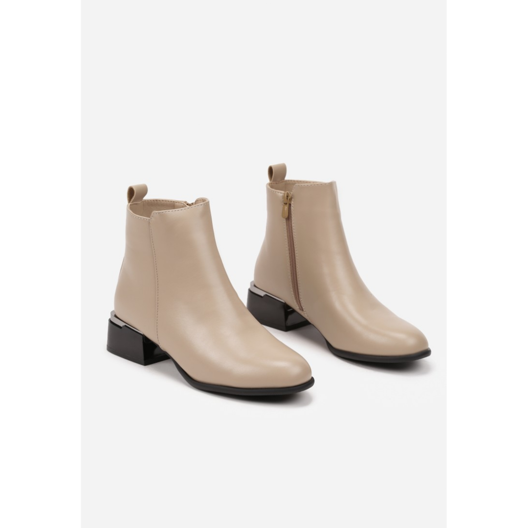 Boots, beige