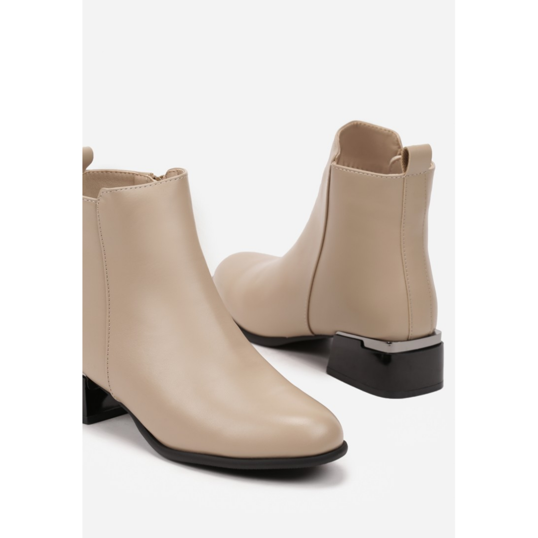 Boots, beige