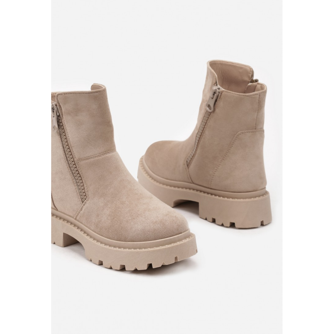 Boots, beige