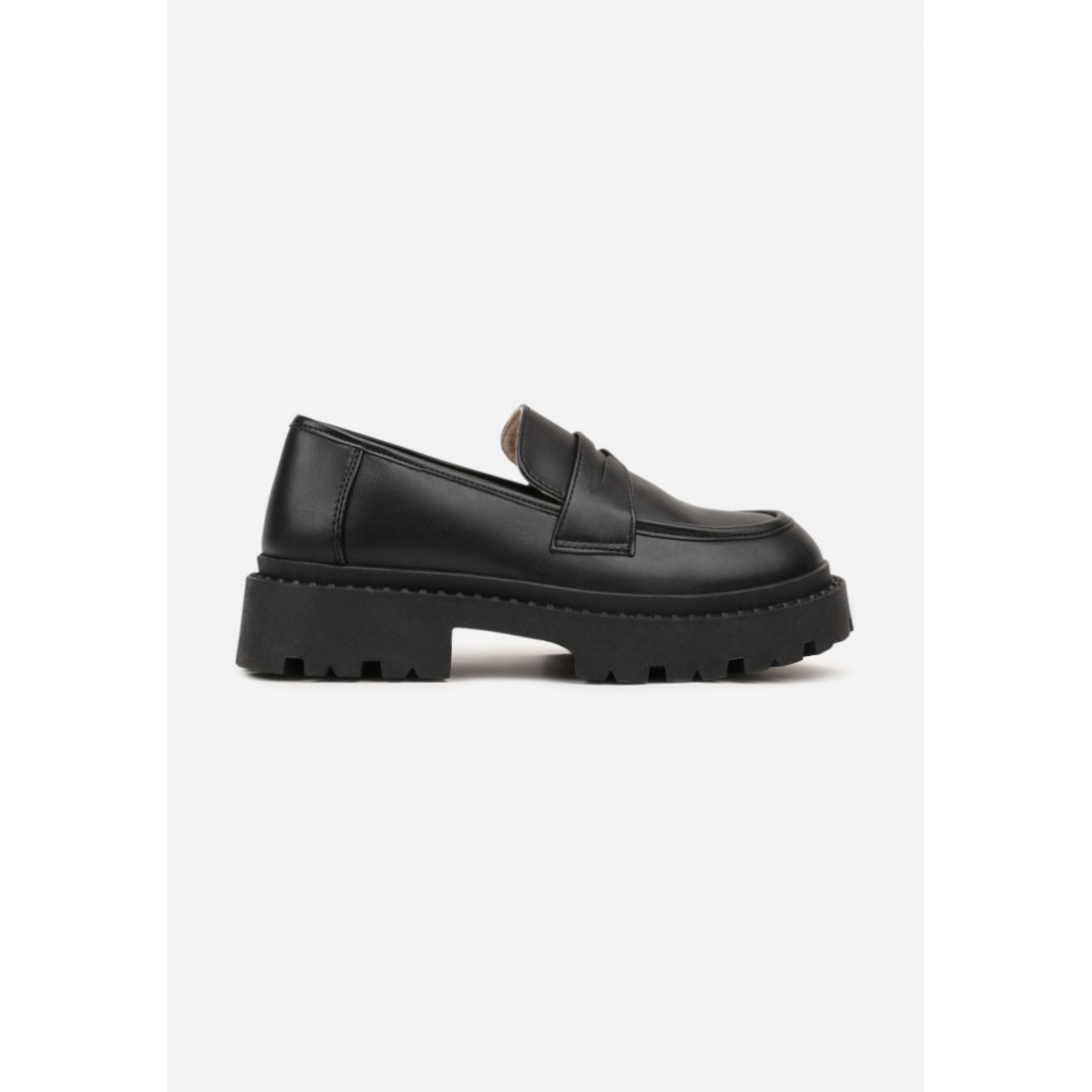 Loaferid, must