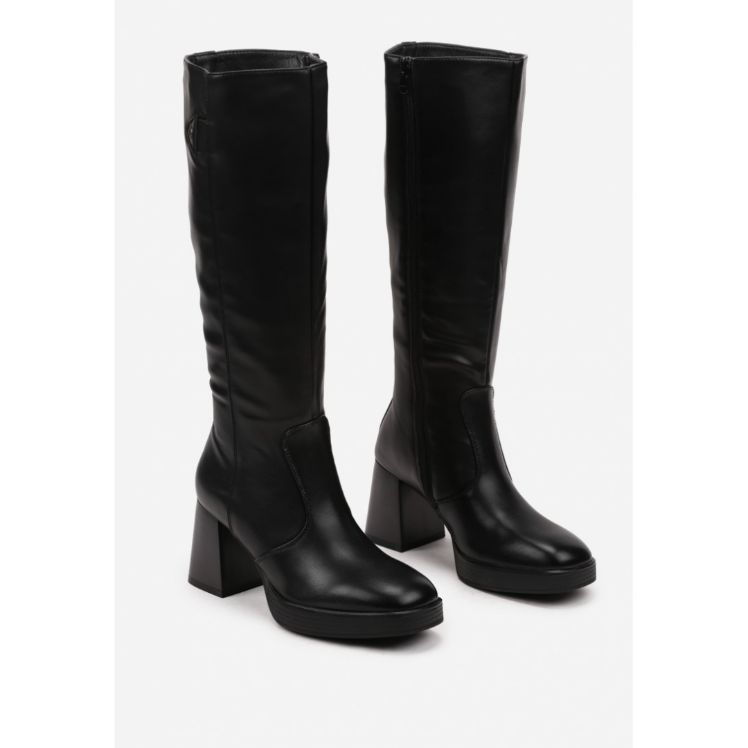 Heeled boots, black
