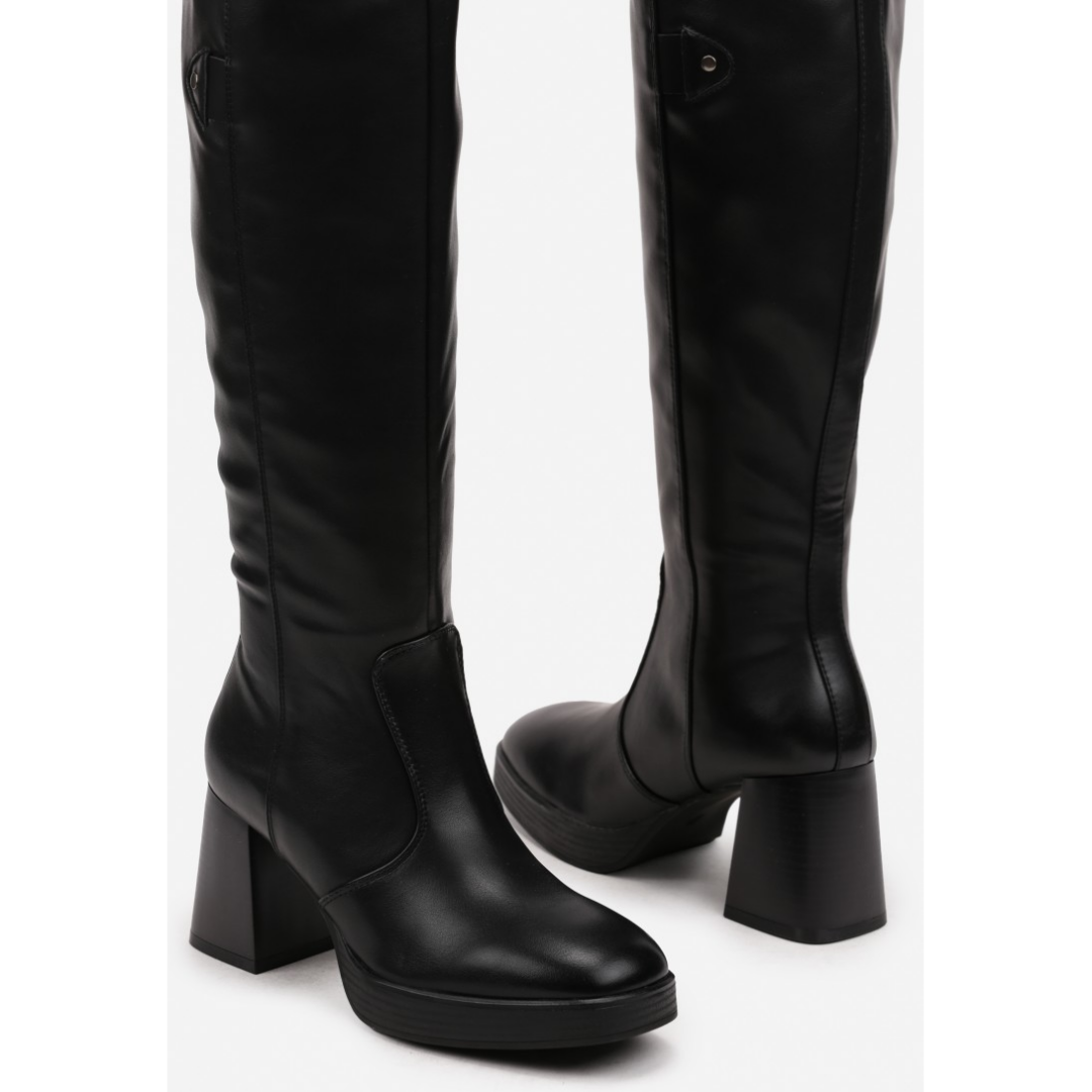 Heeled boots, black