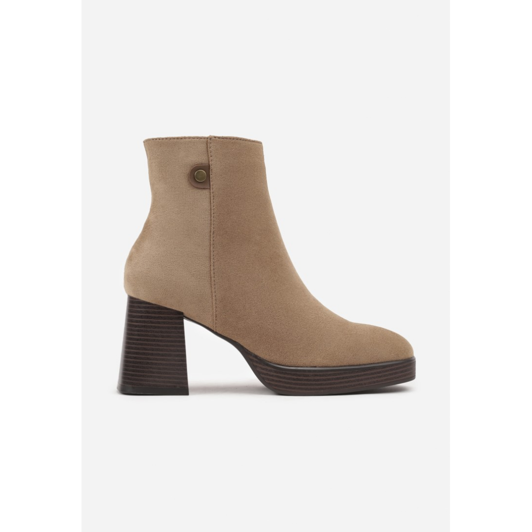 Heeled boots, beige