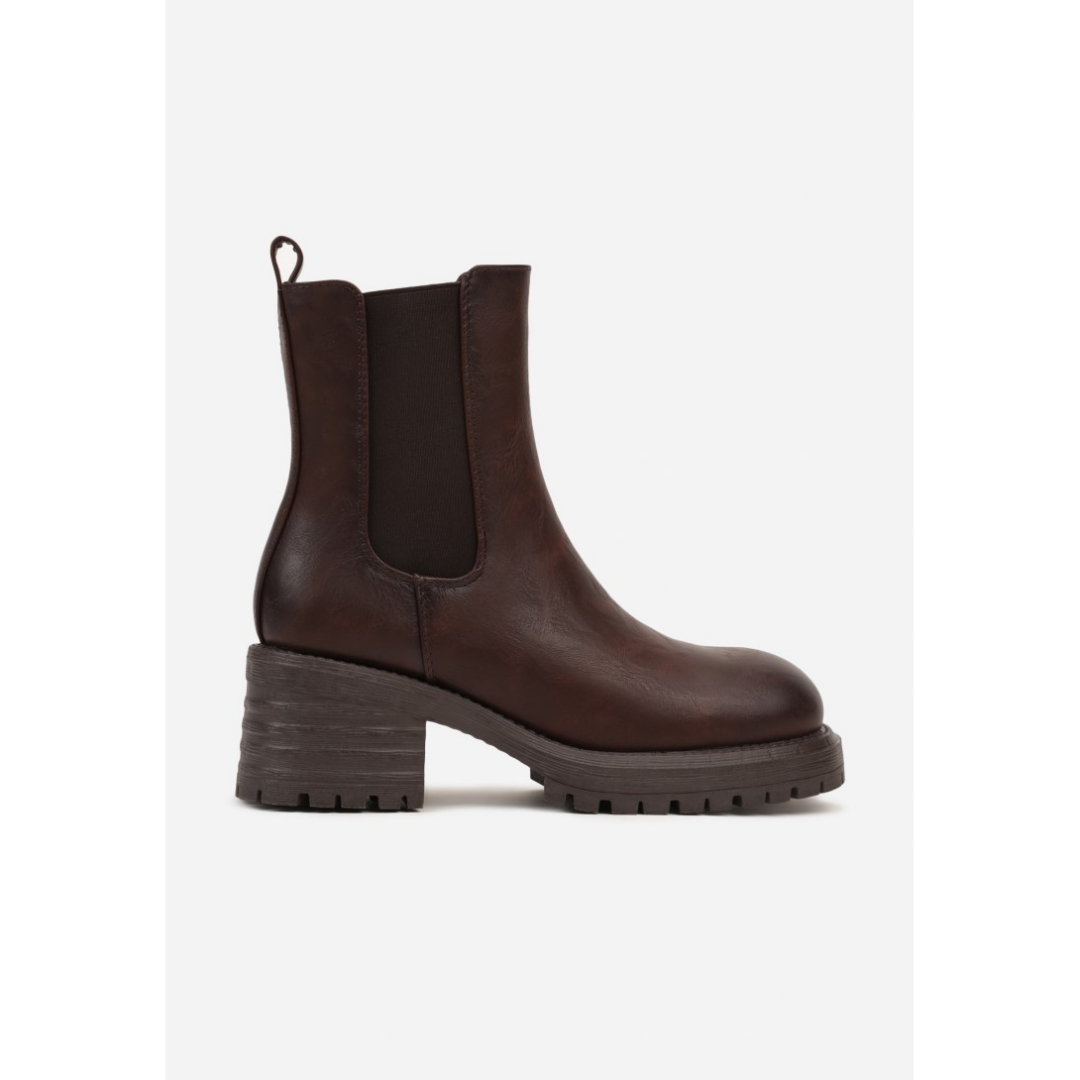 Boots, brown