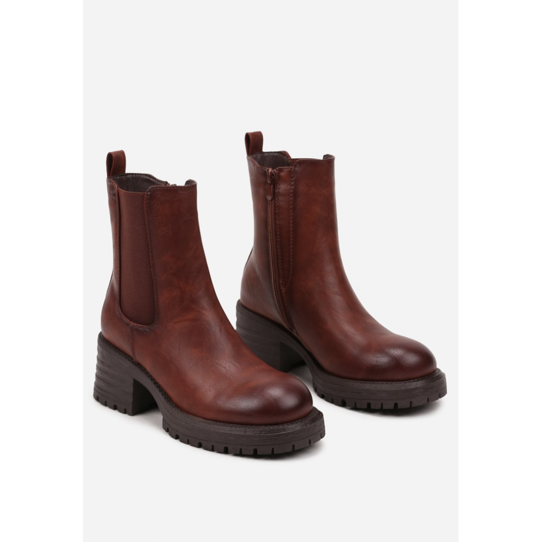 Boots, brown