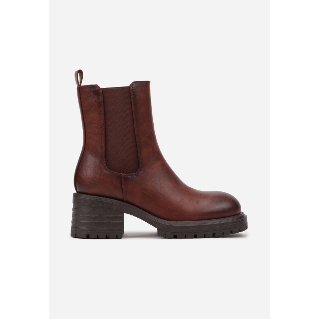 Boots, brown