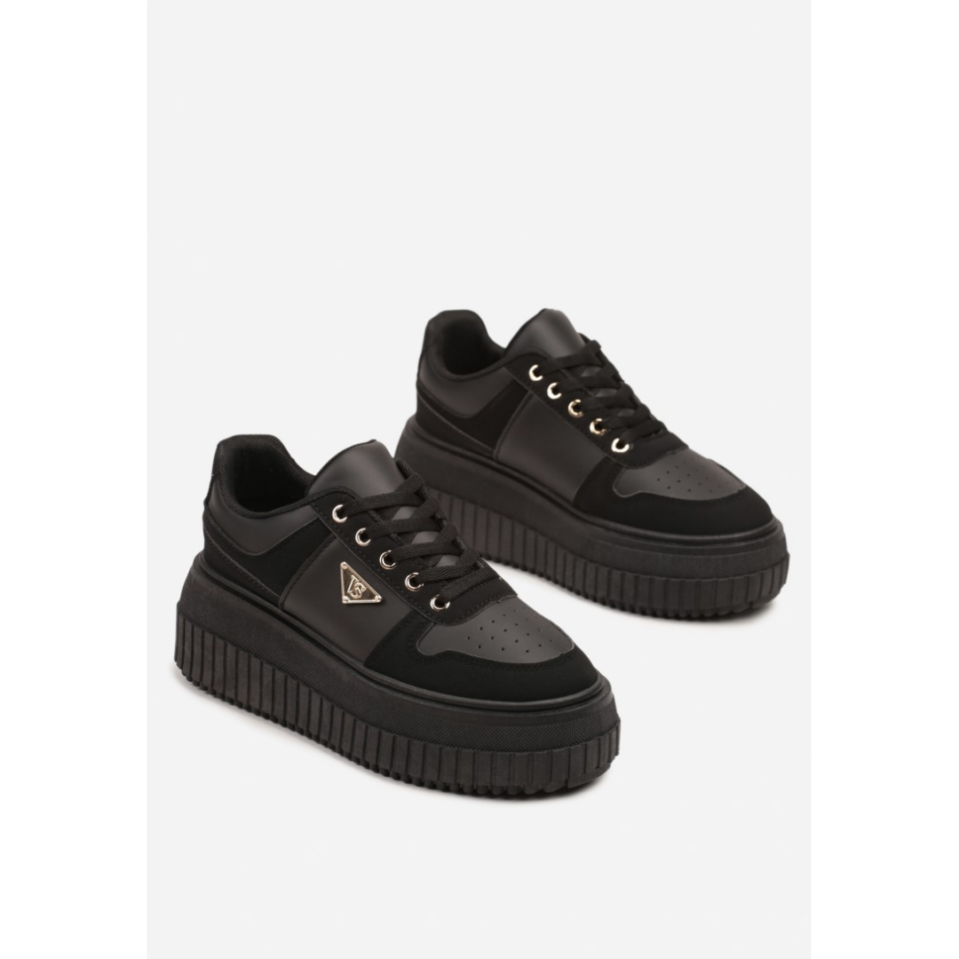 Sneakers, black