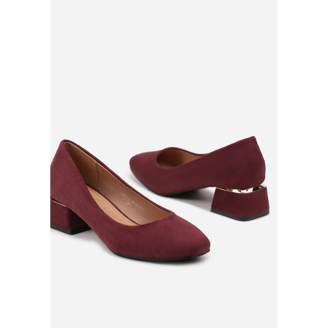 Heeled shoes, red