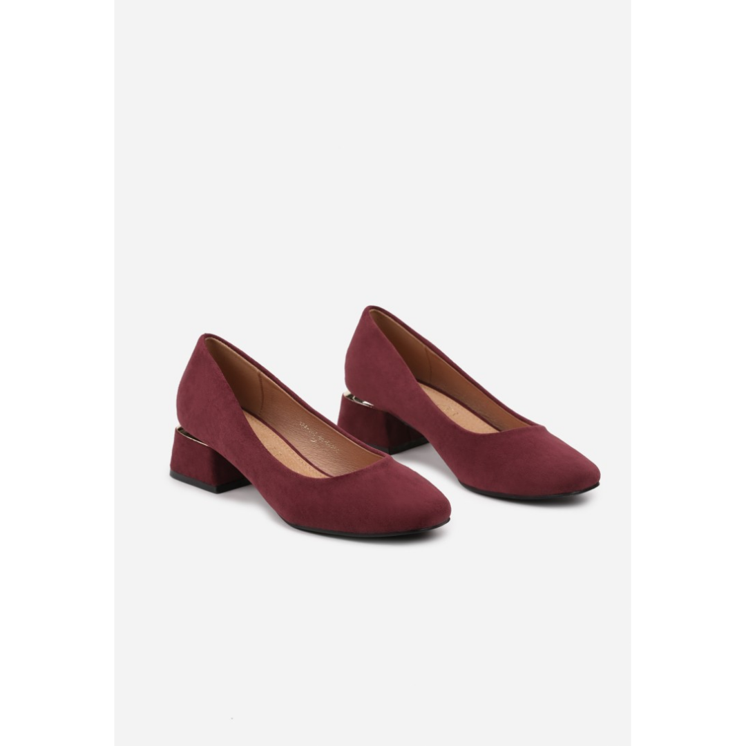 Heeled shoes, red