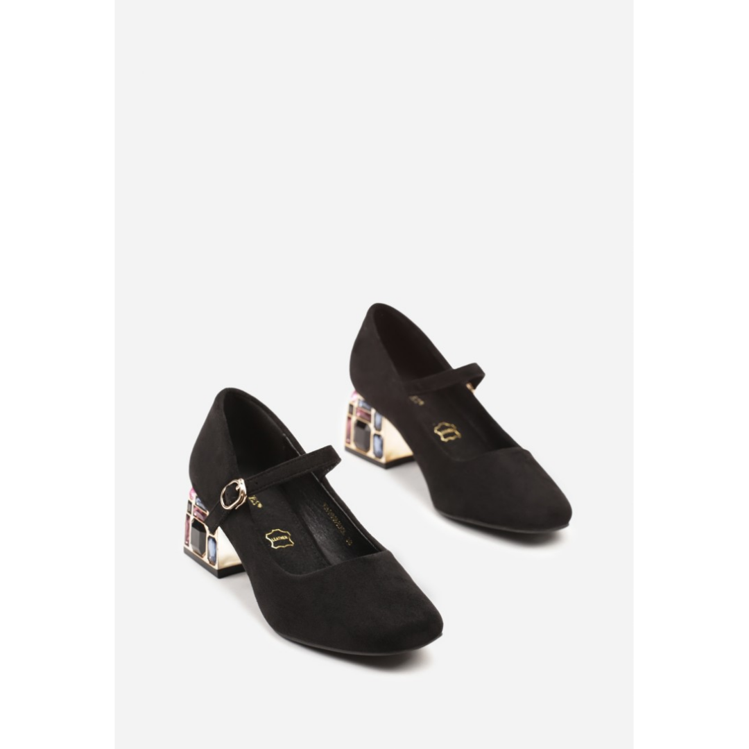 Heeled shoes, black