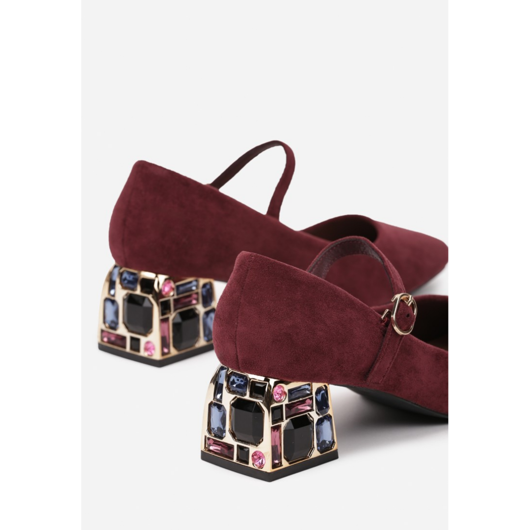 Heeled shoes, red