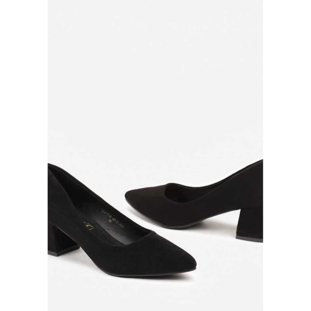 Heeled shoes, black