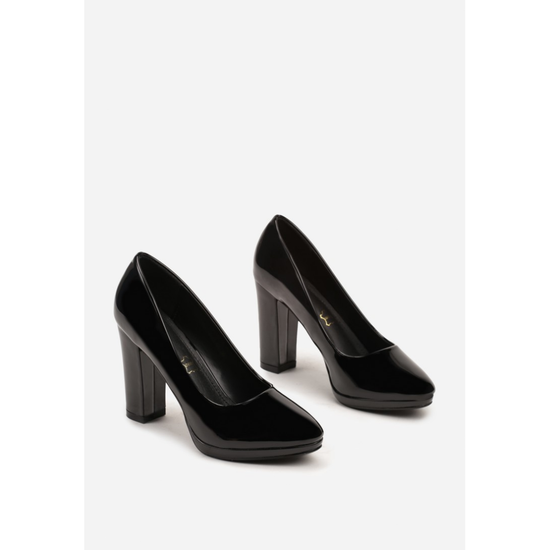 Heeled shoes, black