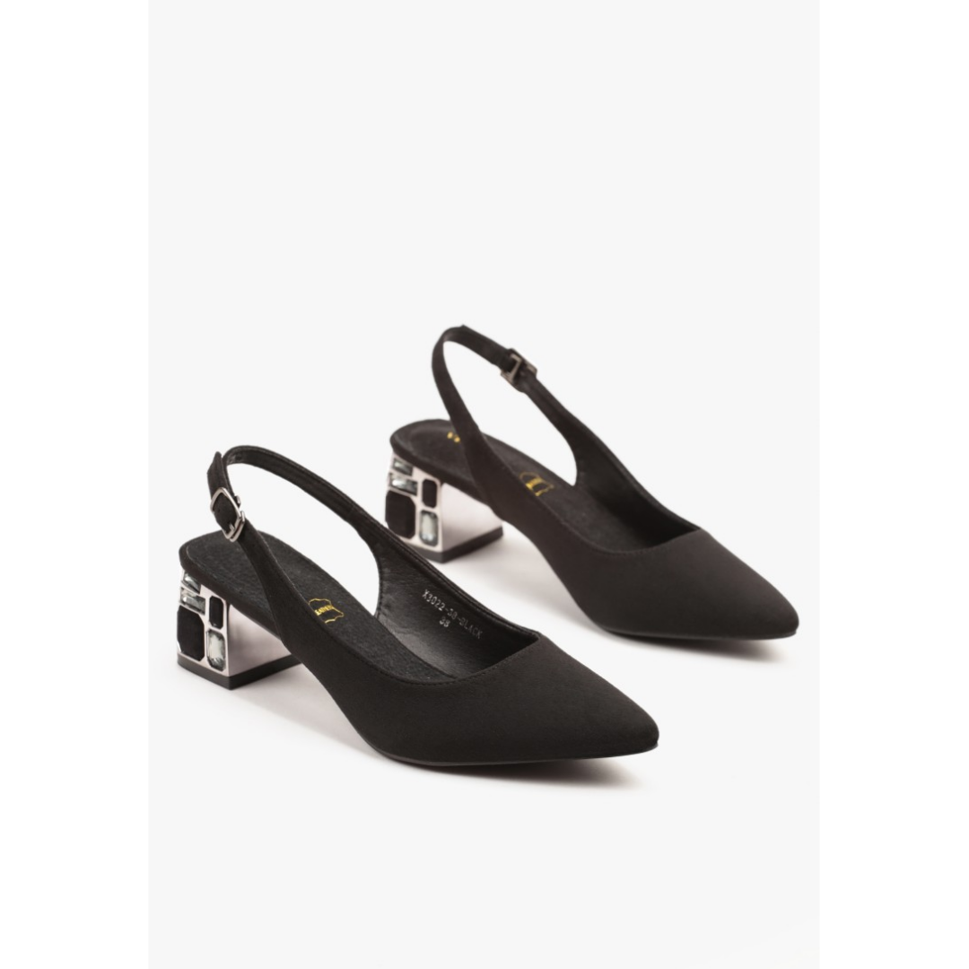 Heeled shoes, black