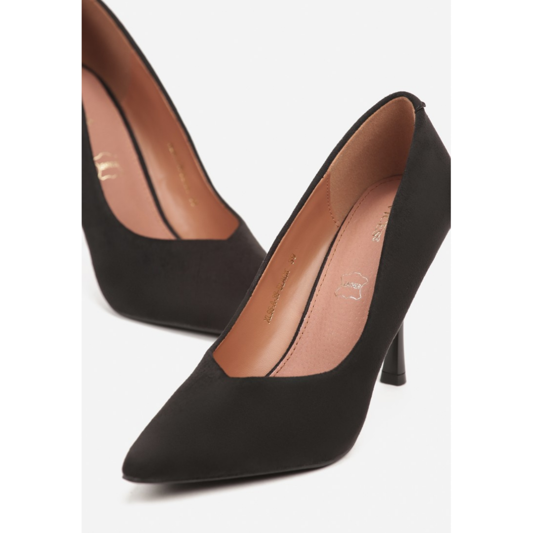 Heeled shoes, black