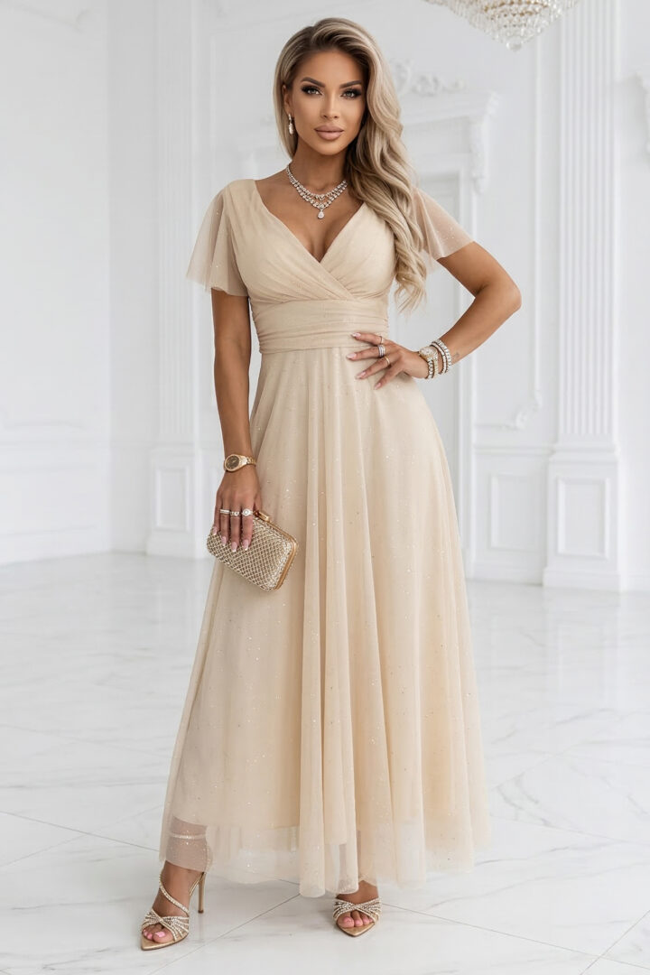 Kimalteleva maksimekko, beige